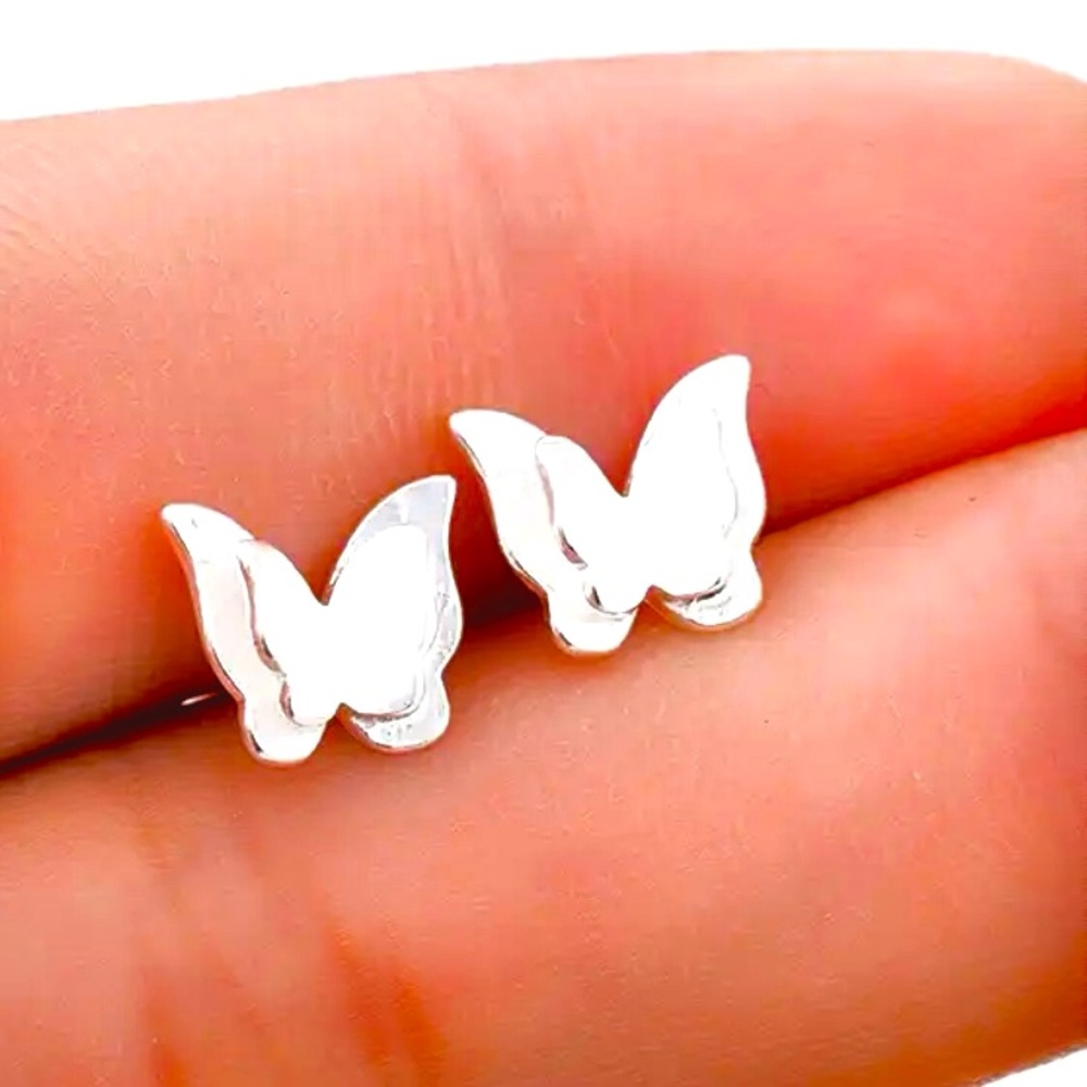 🌵4/$30 New Sterling Silver Butterfly Earrings